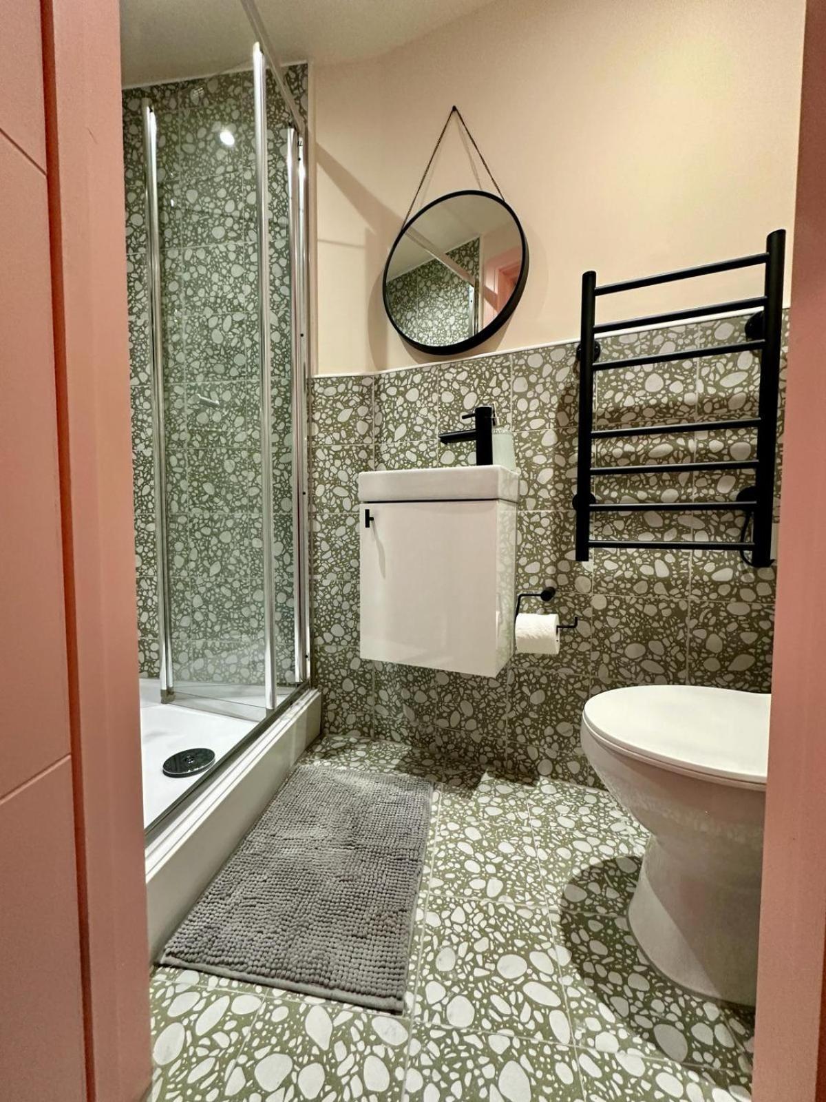 Cozy En-Suite Loft In Trendy Local Londra Dış mekan fotoğraf